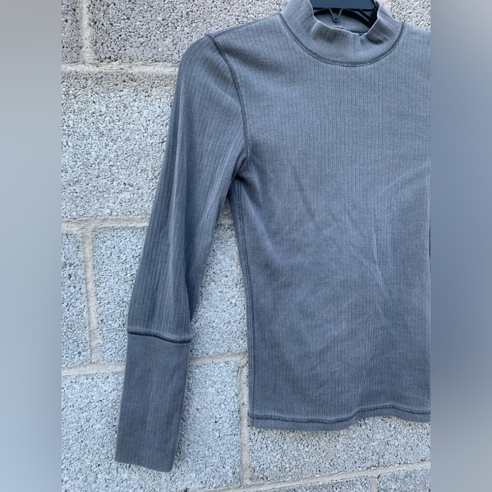 Free People Mock Neck Top Rickie Long Sleeve Grey Haze Size XS Grunge Layering - Picture 6 of 12